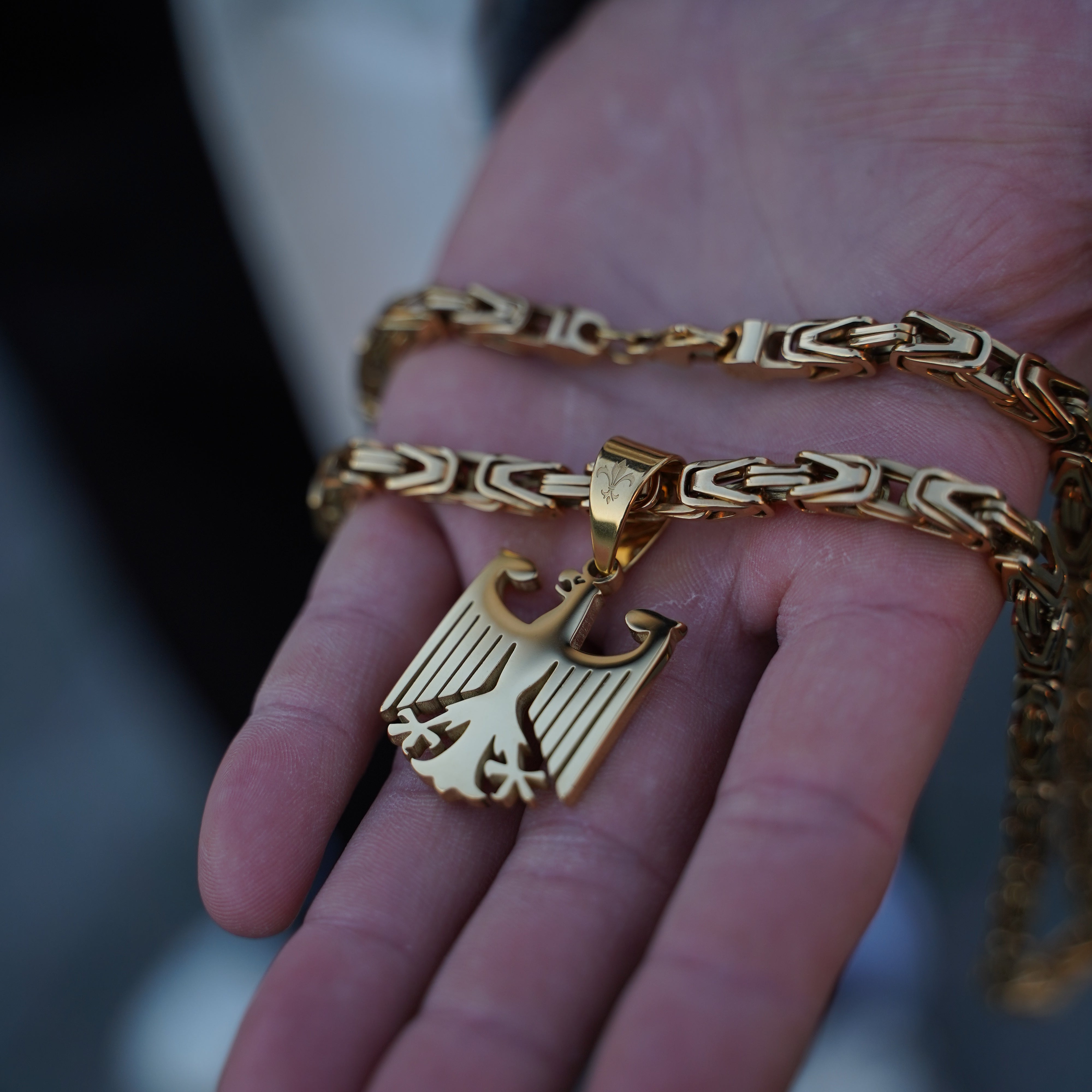SET - L&T Königskette 5mm breit + Deutschland Adler Anhänger aus Edelstahl zusätzlich 24 Karat Goldschicht vergoldet