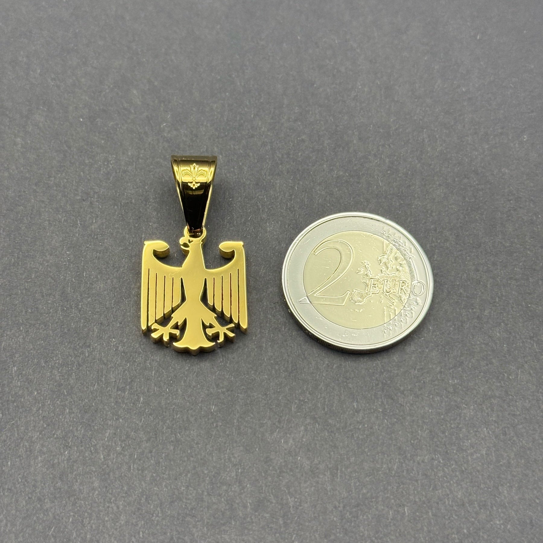 L&T Deutschland Adler klein Anhänger aus Edelstahl zusätzlich mit 24 Karat Goldschicht vergoldet