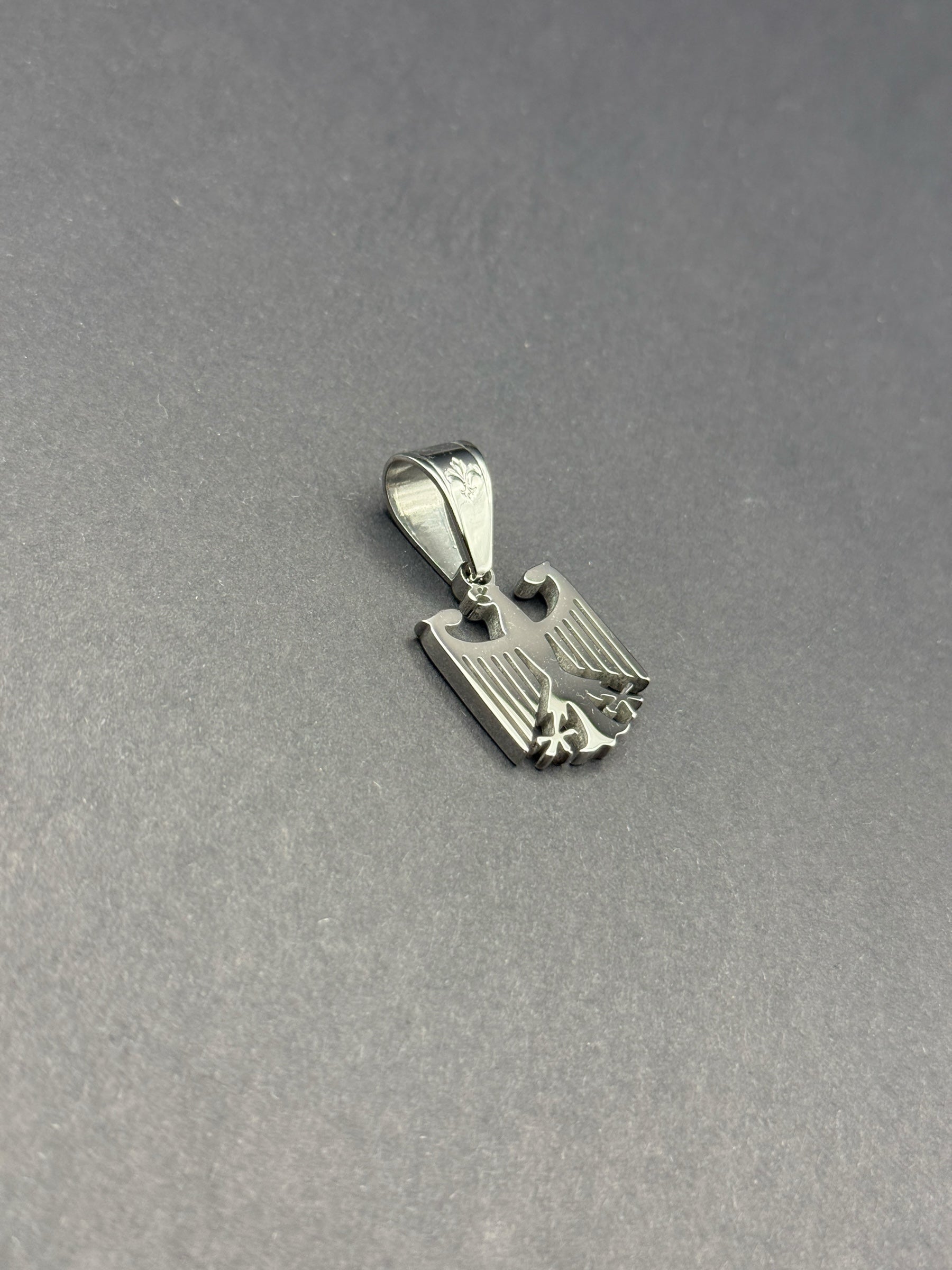 L&T Deutschland Adler klein Anhänger aus Edelstahl