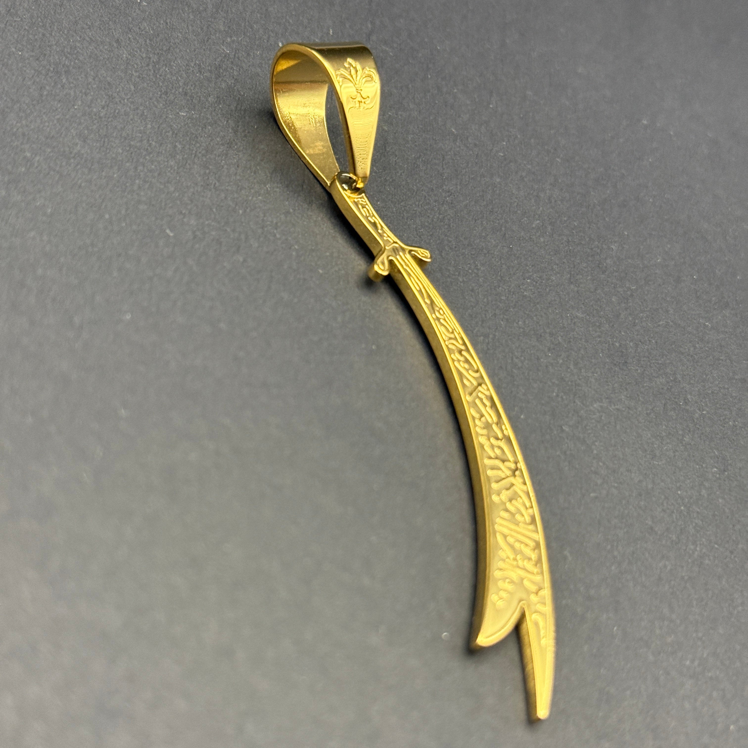 L&T Zülfikar Anhänger aus Edelstahl zusätzlich mit 24 Karat Goldschicht vergoldet