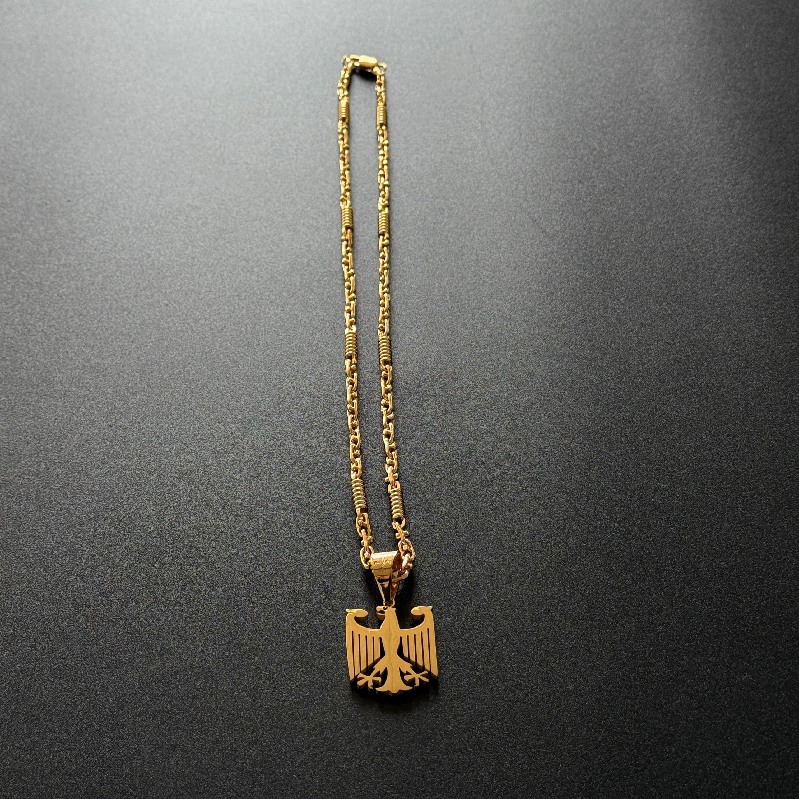 SET - L&T Monte Carlo Kette 5mm breit aus Edelstahl + Deutschland Anhänger aus Edelstahl zusätzlich 18 Karat Goldschicht vergoldet