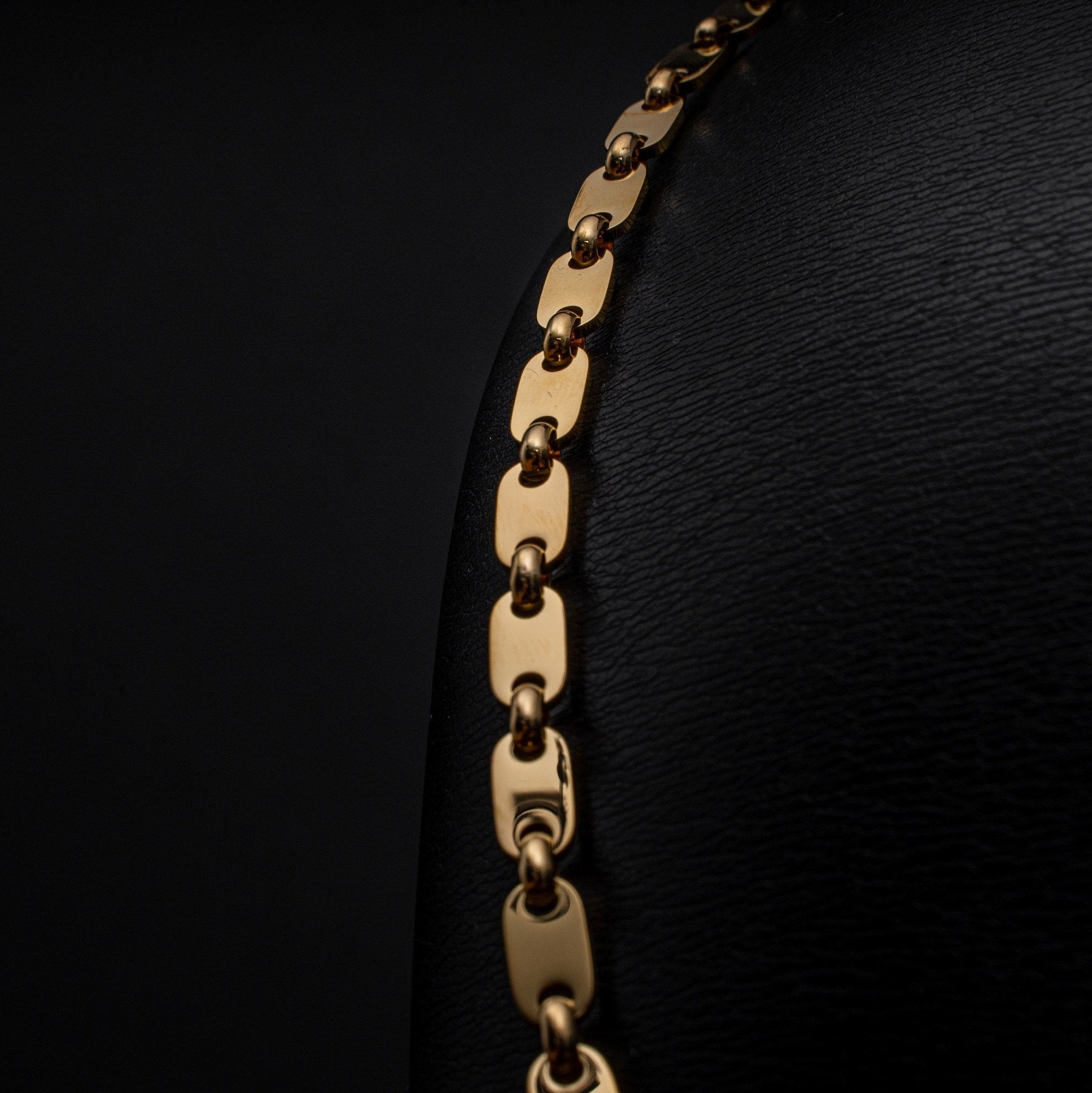 L&T Plattenkette 2.0 70cm lang 6mm breit aus Edelstahl zusätzlich mit 24 Karat Goldschicht vergoldet