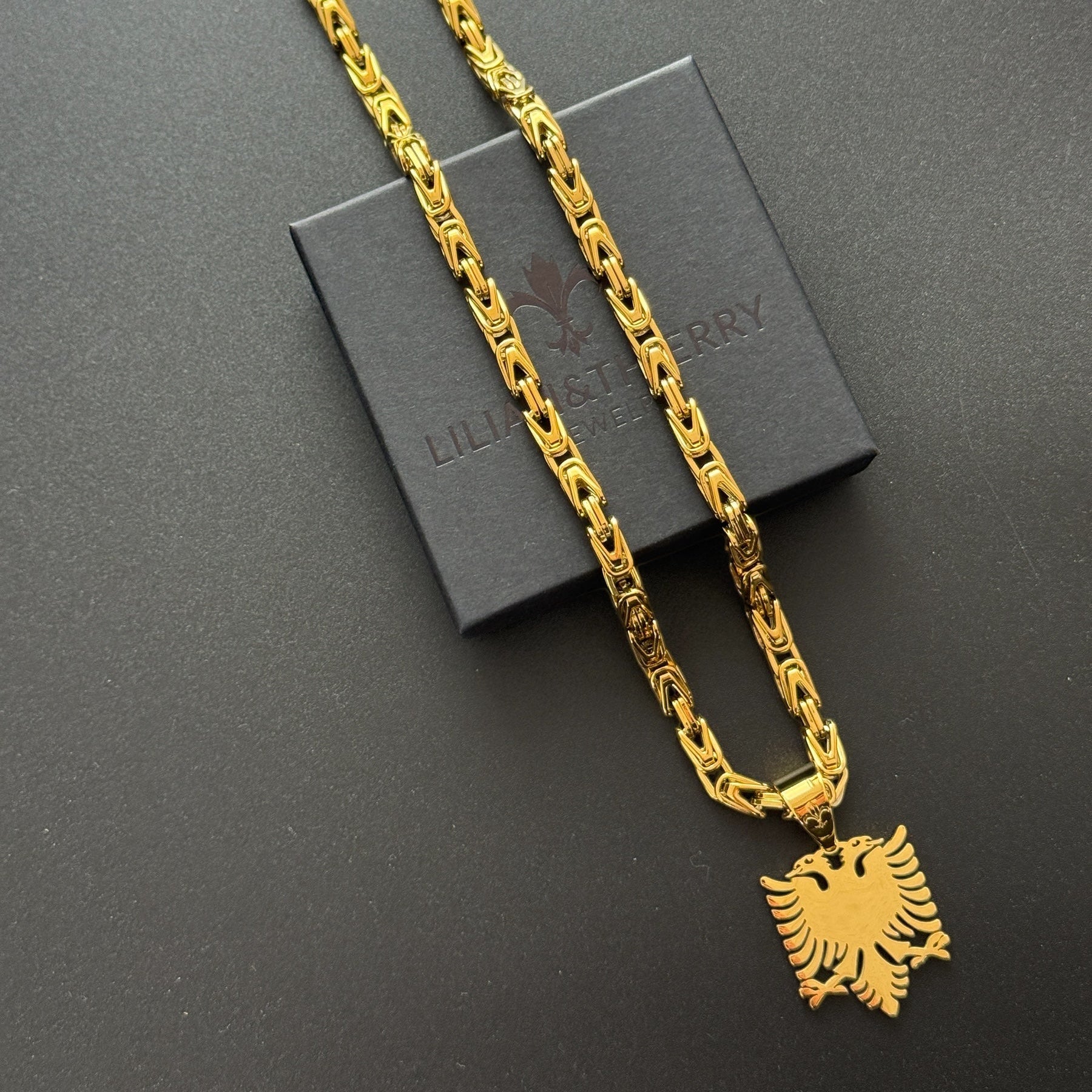 SET - L&T Königskette 5mm breit + Albanian/Shqiptar Adler Anhänger aus Edelstahl zusätzlich 24 Karat Goldschicht vergoldet