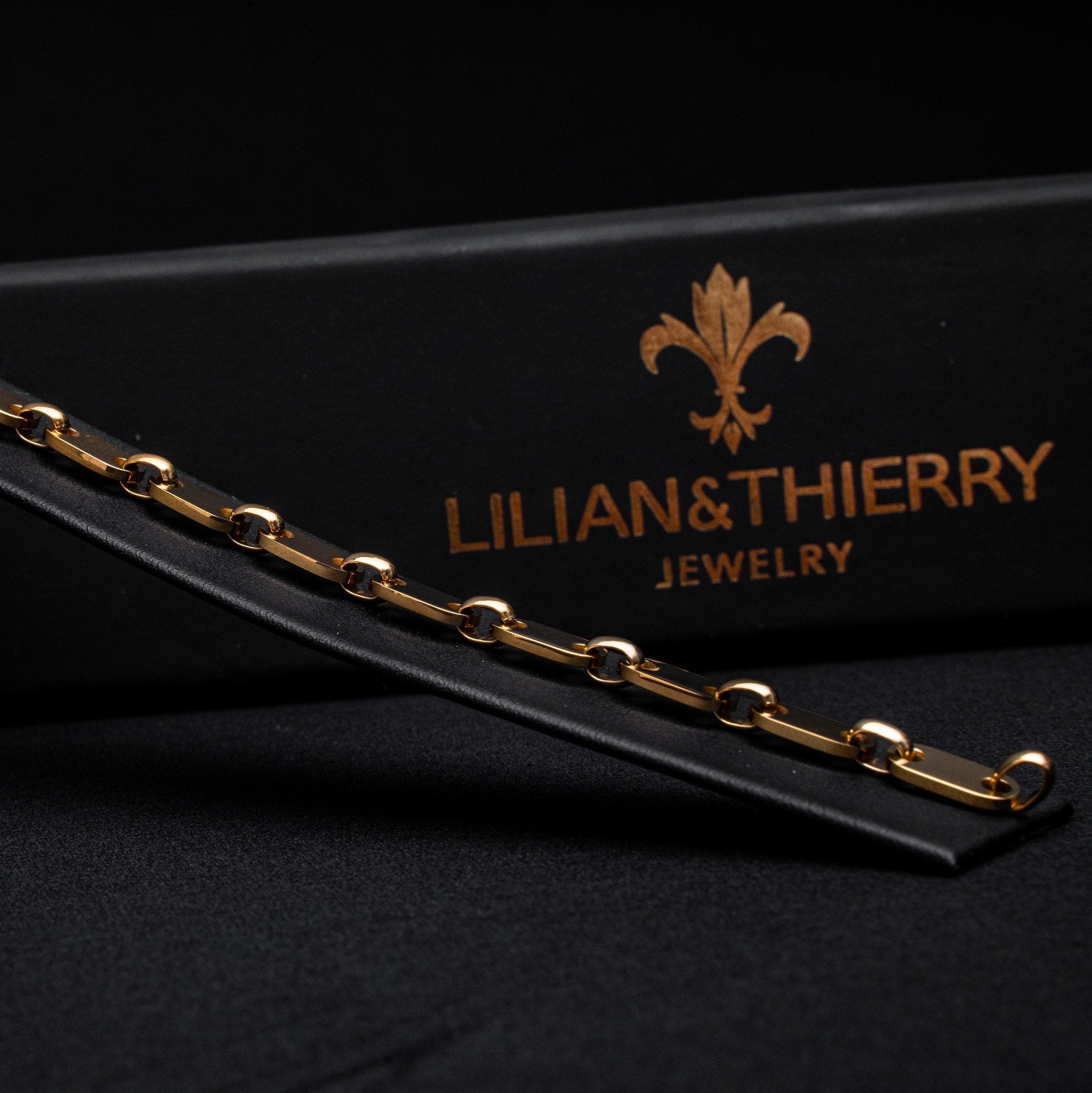 L&T Plattenkette 2.0 Armband 21cm lang 6 mm breit aus Edelstahl zusätzlich mit 24 Karat Goldschicht vergoldet